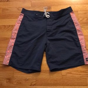 Men’s Vineyard Vines Board shorts